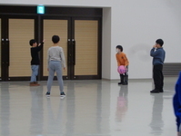 ボール遊び