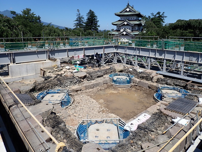 作業床の覆工板撤去後(南東から撮影)の画像