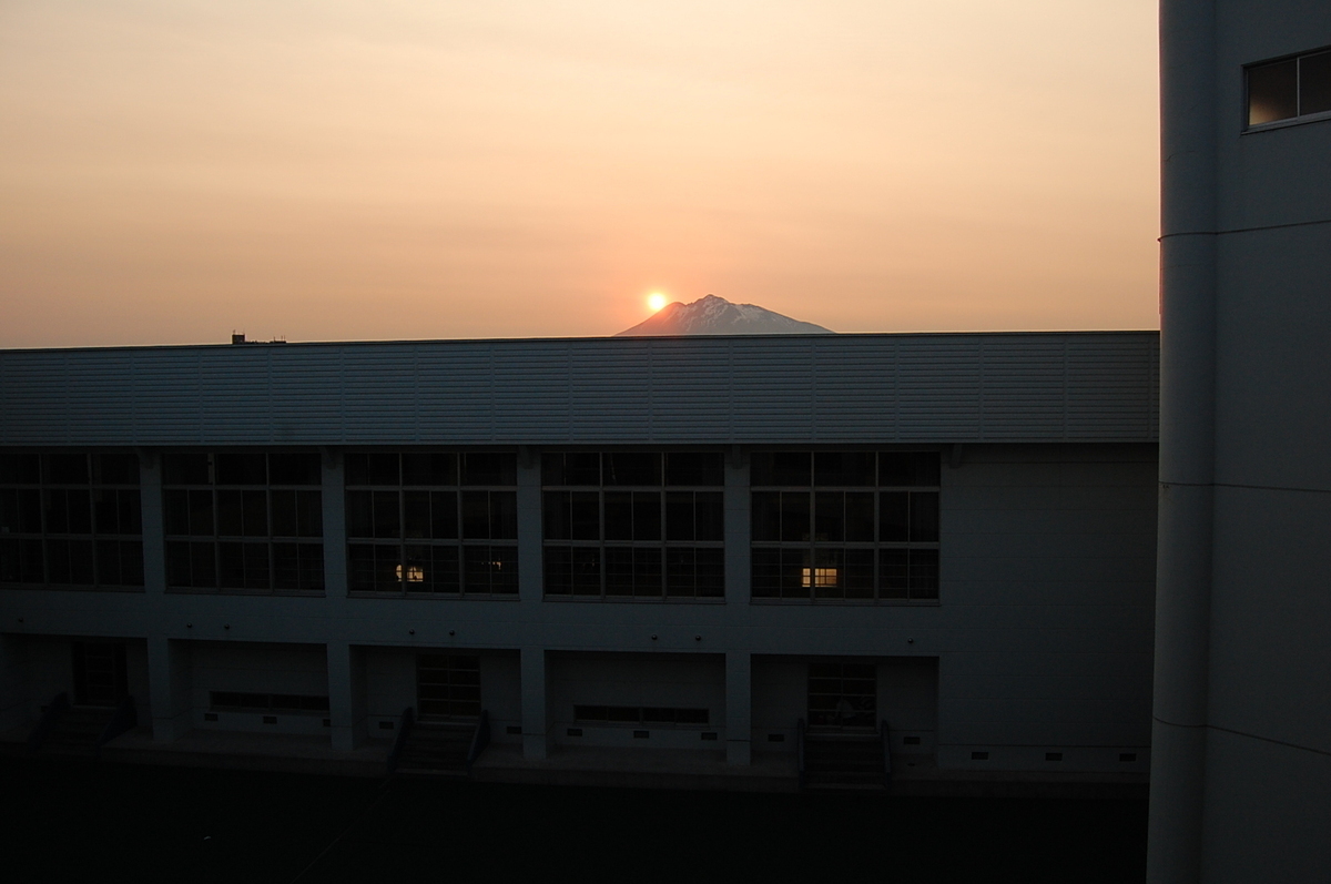 第三大成小学校から見る岩木山