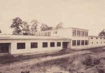 昭和35年、新築当時の図書館